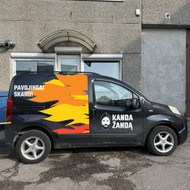 Reklaminių lipdukų gamyba ir klijavimas ant automobilio