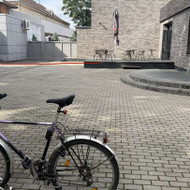 Trinkelių sausas išvalymas nuo sąmanų