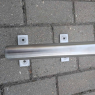 Reikia pritvirtinti vėliavos laikiklį fasadas – 20 cm putplastis