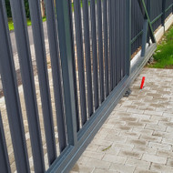 Automatika pastatyt stumdomiem vartam