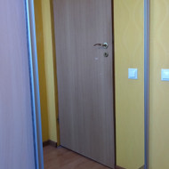 Stumdomų durų ir pertvarų gamyba