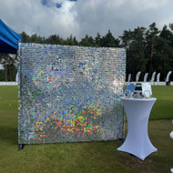 Neoninio logotipo pagaminimas ir montavimas ant Blizgučių / Glitter sienos