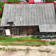 Reikia nugriauti medinį pastatą, apie 8,20 × 11,20 m, kraigo aukštis – apie 5 m.