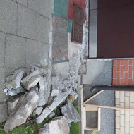 Reikia skubiai atlikti betonu laiptų remonta prie daugiabučio
