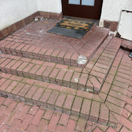 Pastato laiptinių laiptų iš trinkelių sutvarkymas